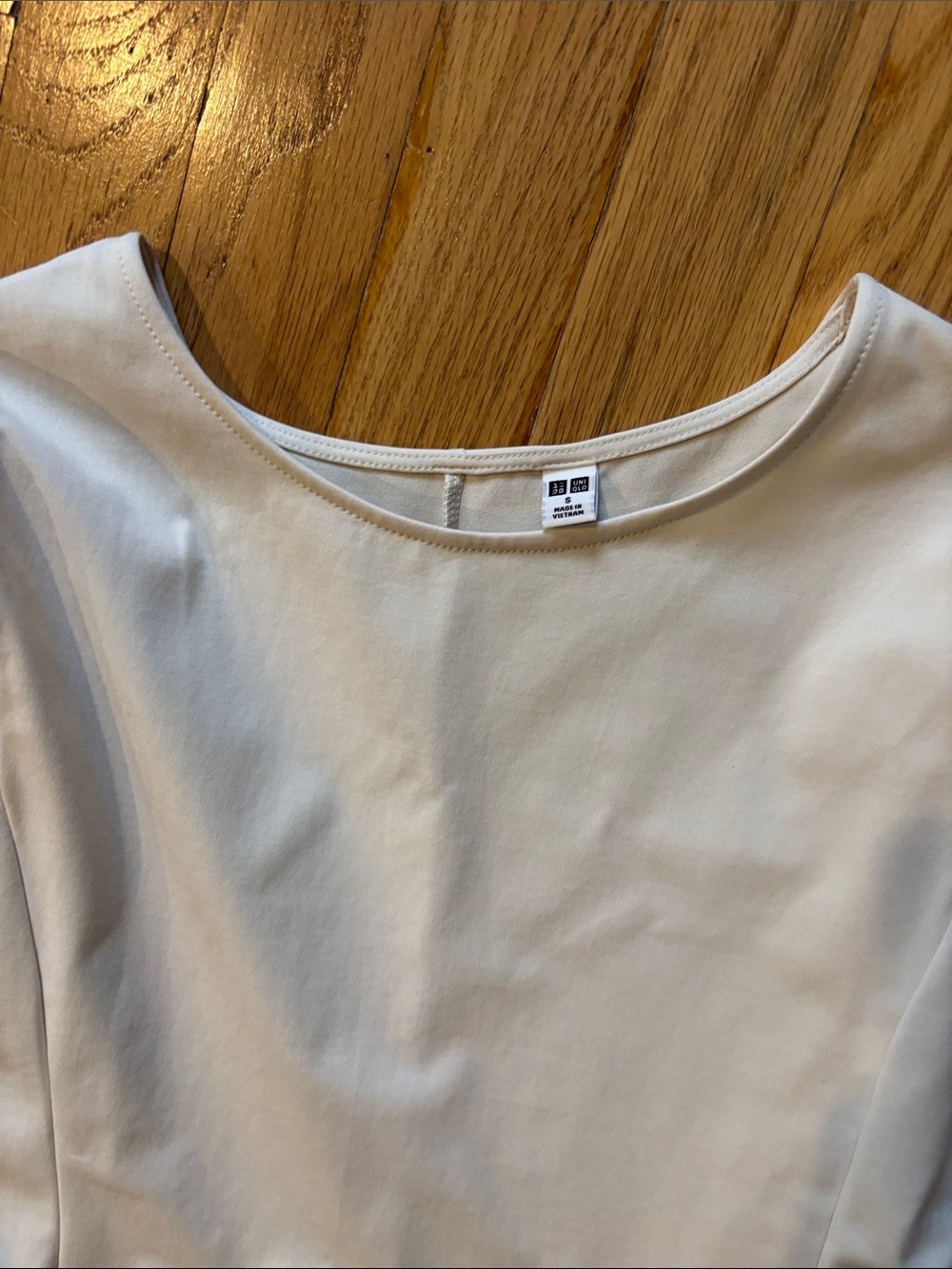 UNIQLO AIRism Ultra Stretch Dress - Picture 2 of 11